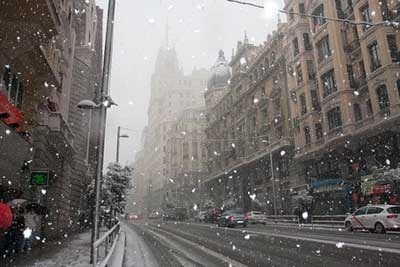 Torrejón y Madrid activan sus planes contra la nieve ante la bajada de temperaturas